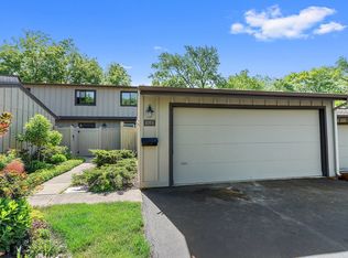 1093 Florimond Dr, Elgin, IL 60123