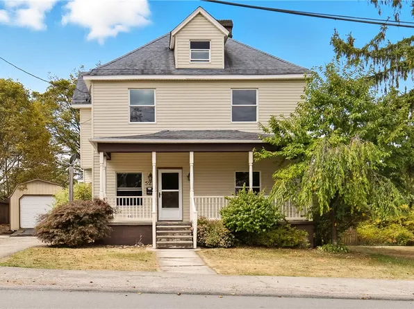 527 N Edgewood Ave, Somerset, PA 15501