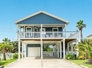 4122 Nueces Dr, Galveston, TX 77554