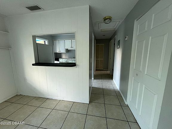 5th image of 1850 S Park Ave APT C5