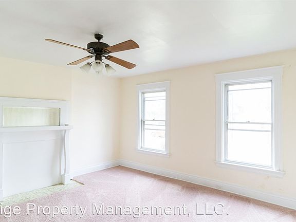 3rd image of 4328 34th Ave #2
