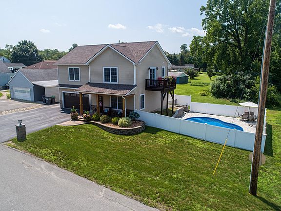 2nd image of 8 Elm Ave