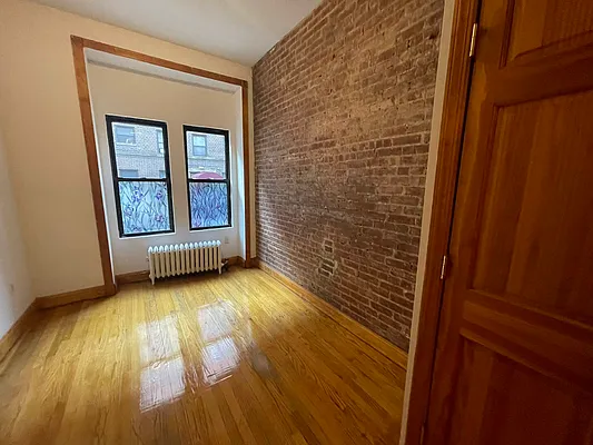 Rented by MQ Realty LLC | media 17