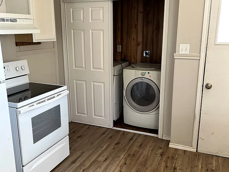 805 San Carlos St — Photo 6