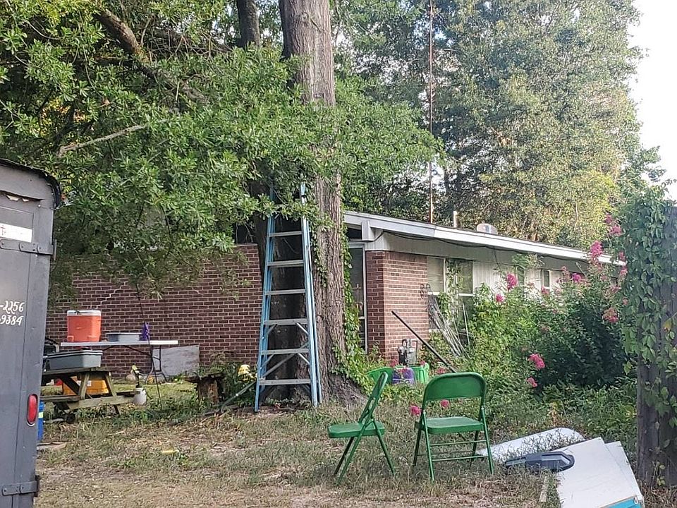 2nd image of 606 W Richards St