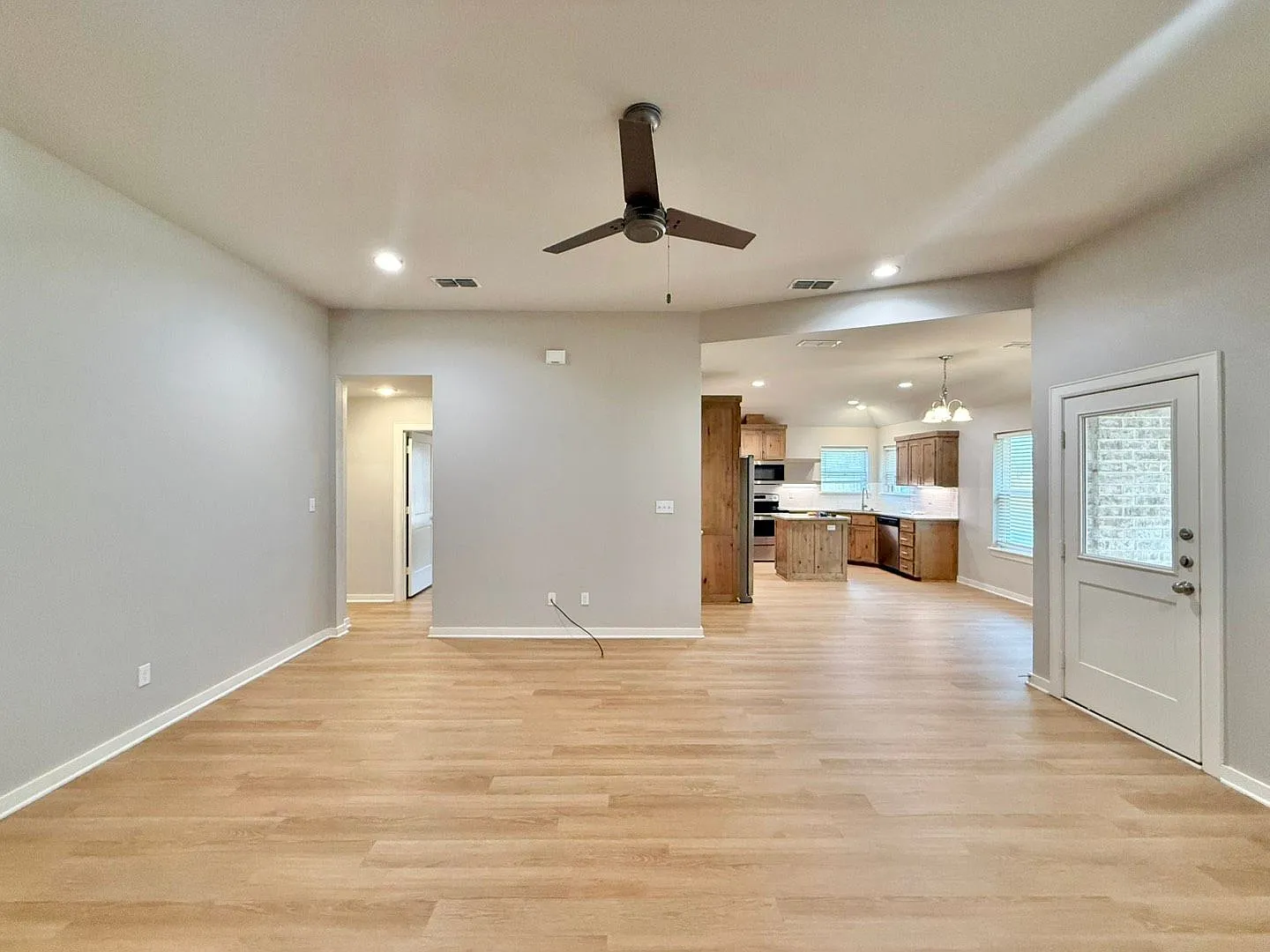 Charming 1-Story 4 Bedroom Home with Modern Comforts! — Photo 4