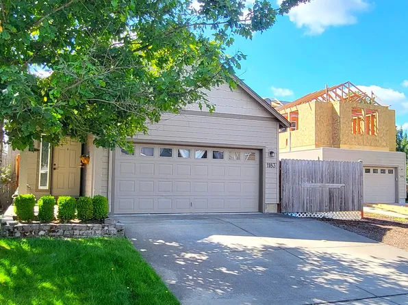 1183 S 2nd St, Cottage Grove, OR 97424
