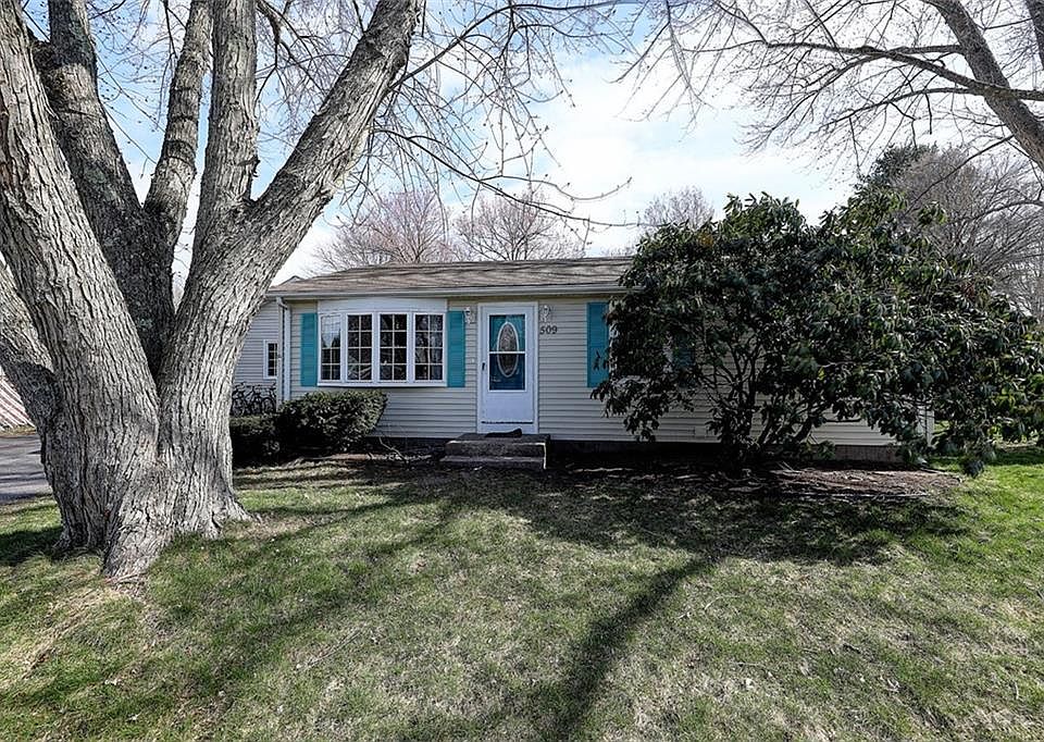 509 Walnut Hill Rd, Woonsocket, RI 02895 Zillow