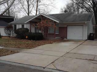 810 Sherwood Ct, Florissant, MO