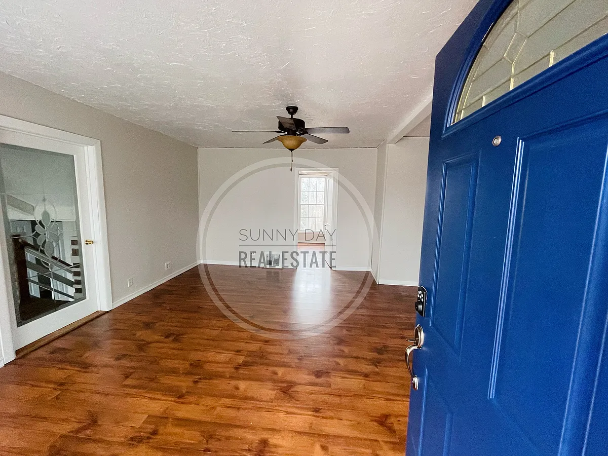 Building Photo - 1115 Prickett Ave