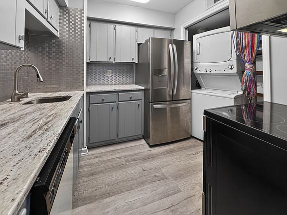 3rd image of 2325 Elliston Pl APT 408