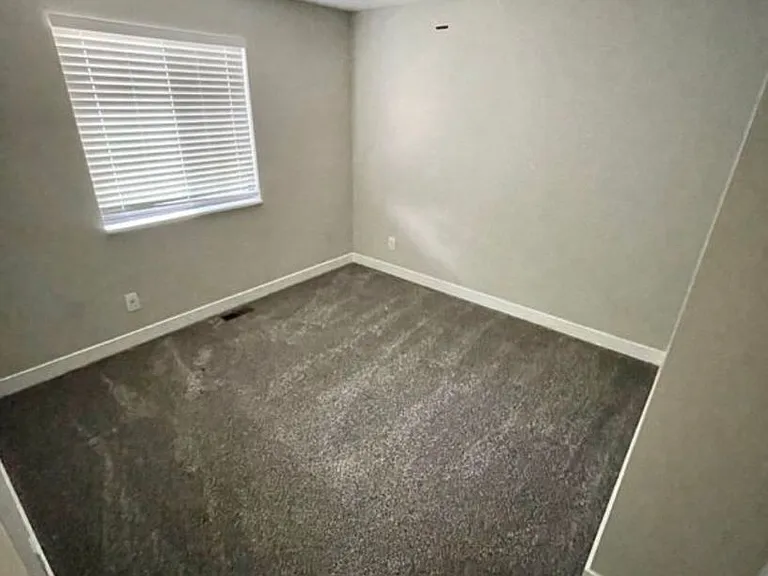 2313 Centennial Ct E — Photo 11
