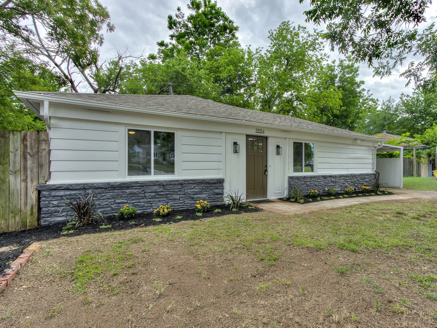 3 bed, 1020 sqft, $1,495 — Photo 1