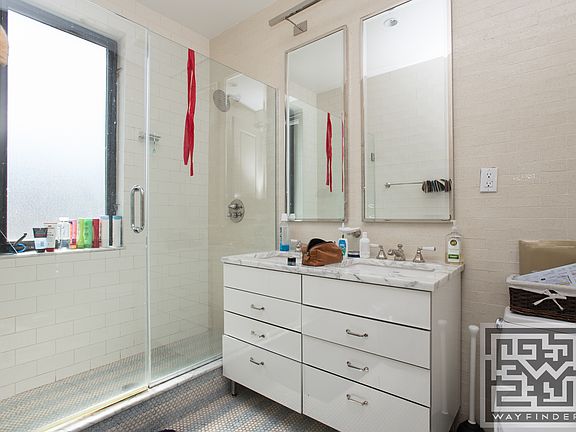4th image of 308 W 21st St #5P