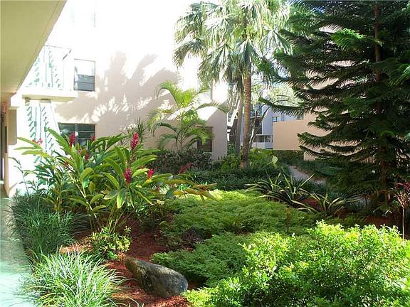 Greenway to the apartment