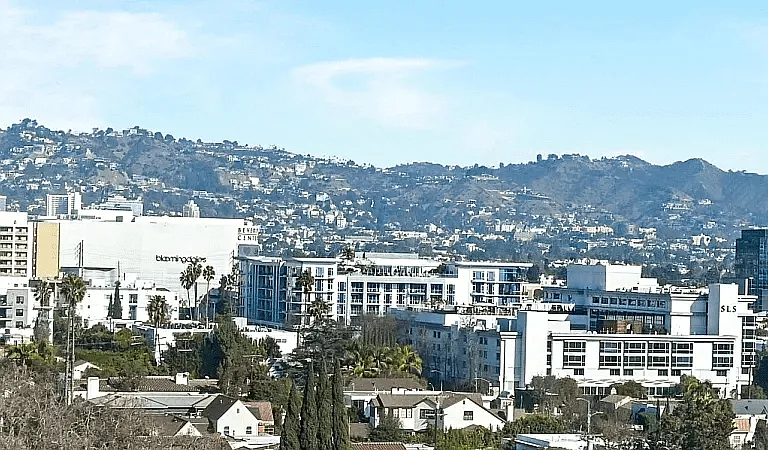 Blu Beverly Hills — Photo 2