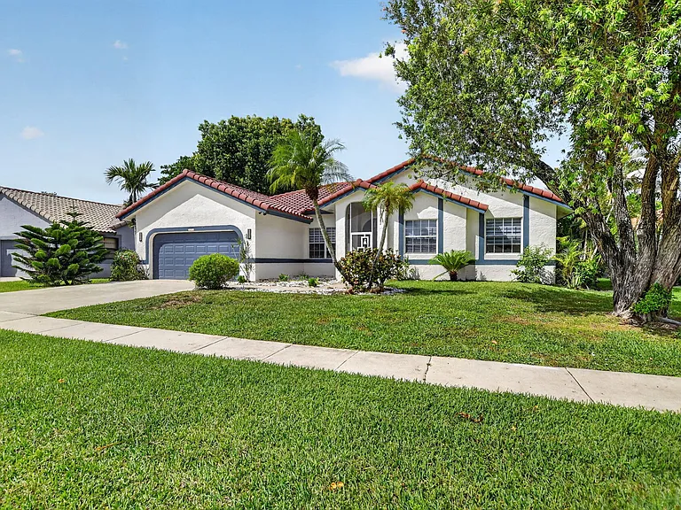 12466 Baywind Ct — Photo 3