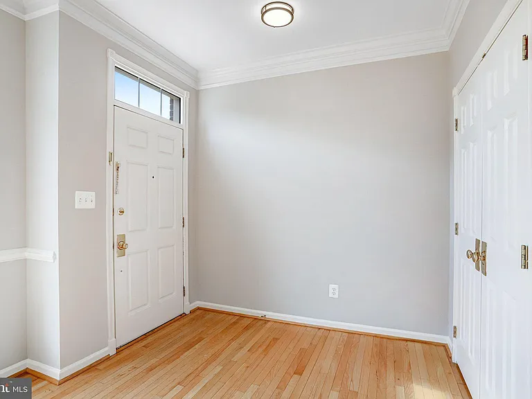 22616 Welborne Manor Sq — Photo 5