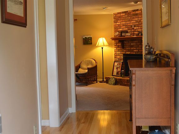 5th image of 1775 Warfield Dr