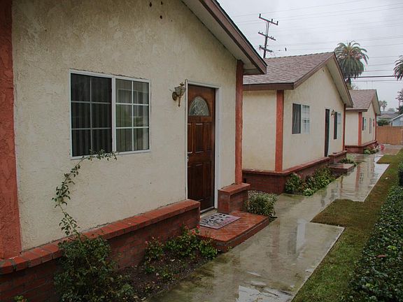 3rd image of 712 Amapola Ave