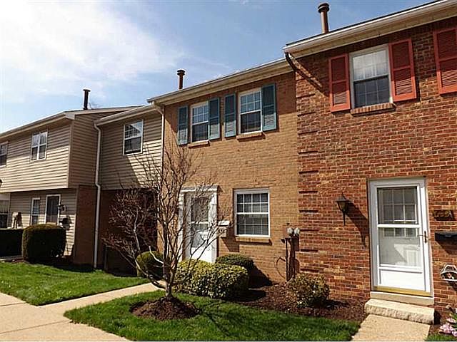 1st image of 631 Newton Sq