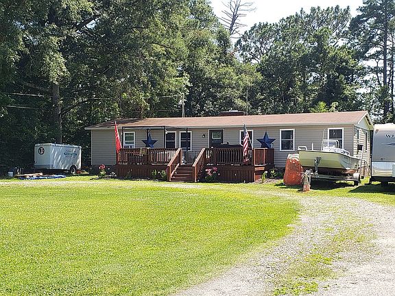 4th image of 631 Chatham St