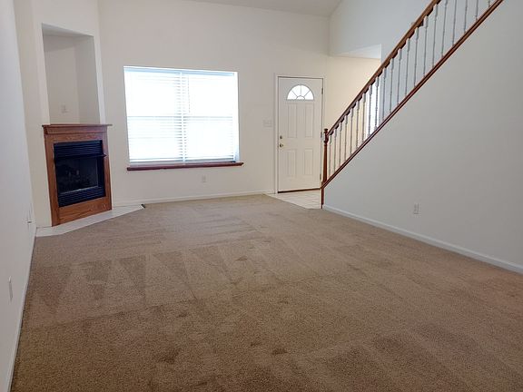 3rd image of 1724-1726 Louise Cir