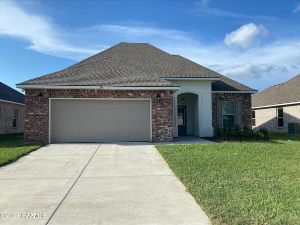 214 Wild Cherry Ln, Lafayette, LA 70508