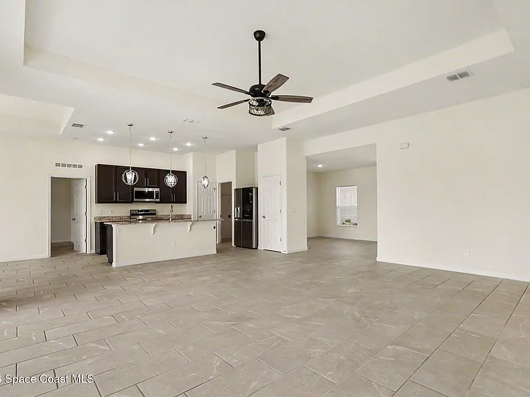 374 Evergreen St NE — Photo 11