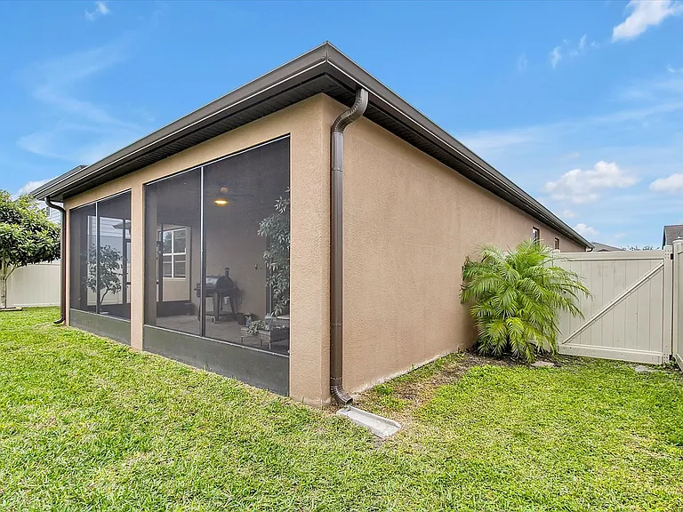 5611 Barletta Dr — Photo 39