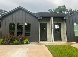 5614 Willow Glen Dr #A, Houston, TX 77033