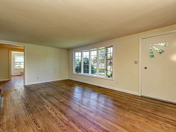 3rd image of 38 Eagle Rd