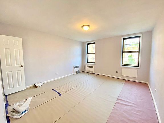 4th image of 200 E 17th St #4D
