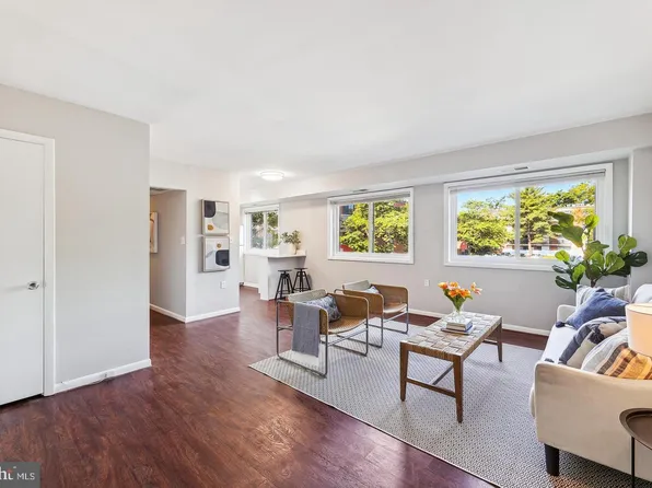 3314 S 28th St APT 304, Alexandria, VA 22302