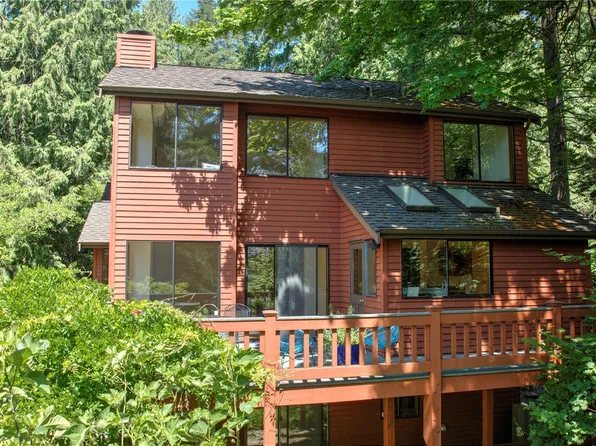 18210 W Spring Lake Drive SE, Renton, WA 98058