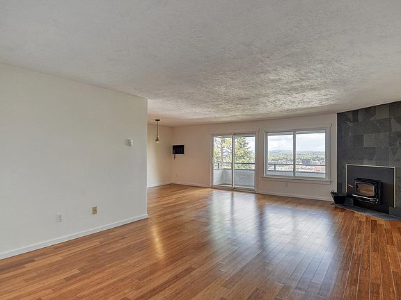 3rd image of 1111 W 6th Ave APT 403