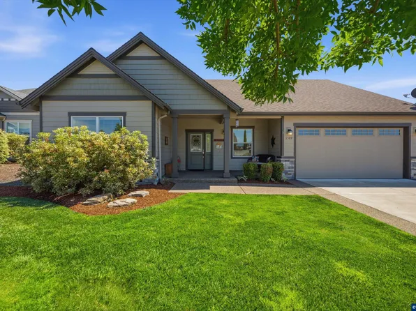 1589 SE Loganberry St, Dallas, OR 97338