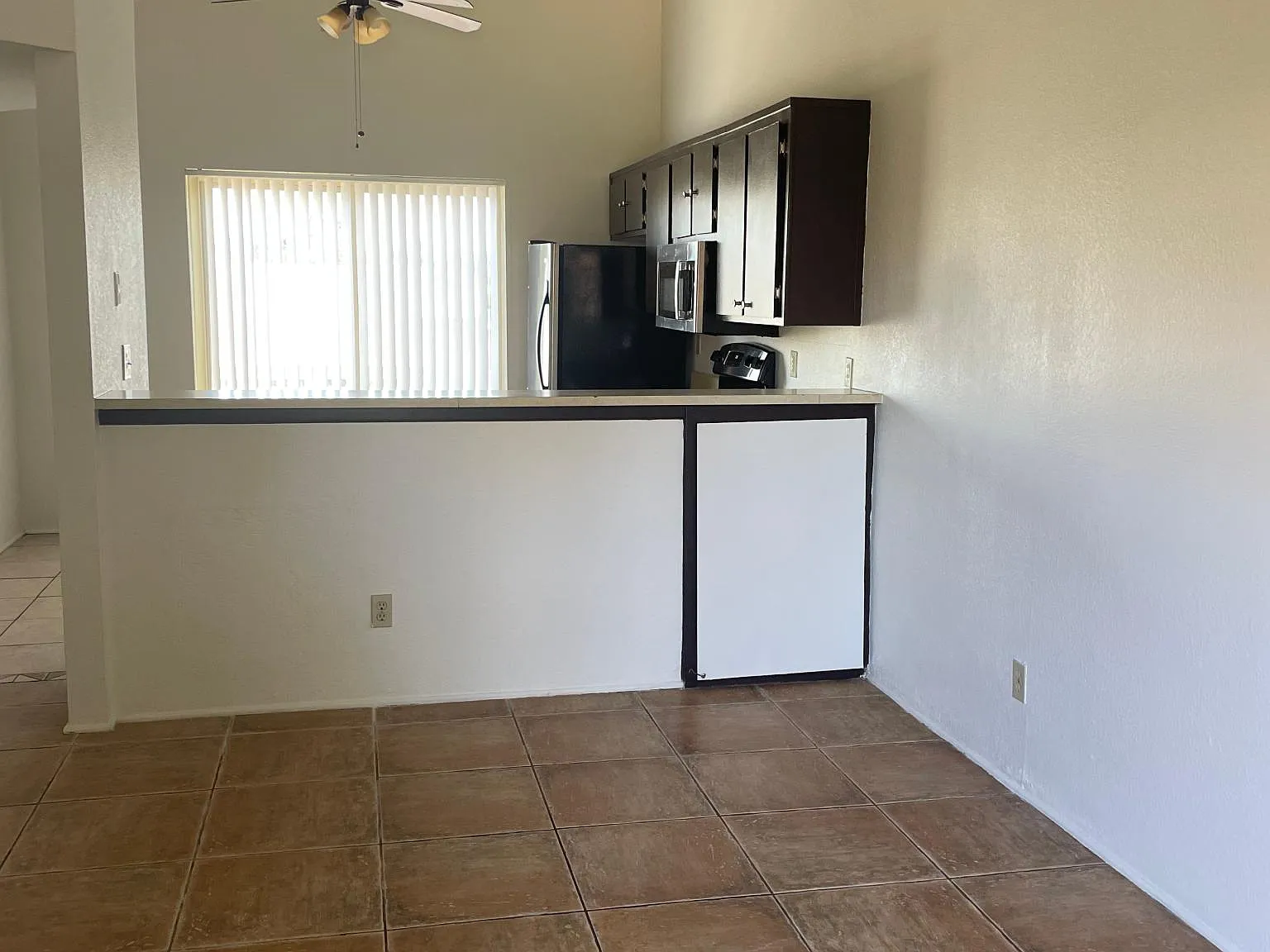 2 bed, 846 sqft, $1,370 — Photo 2