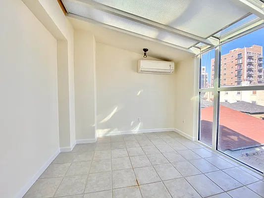 Rented by Astoria Realty | media 20