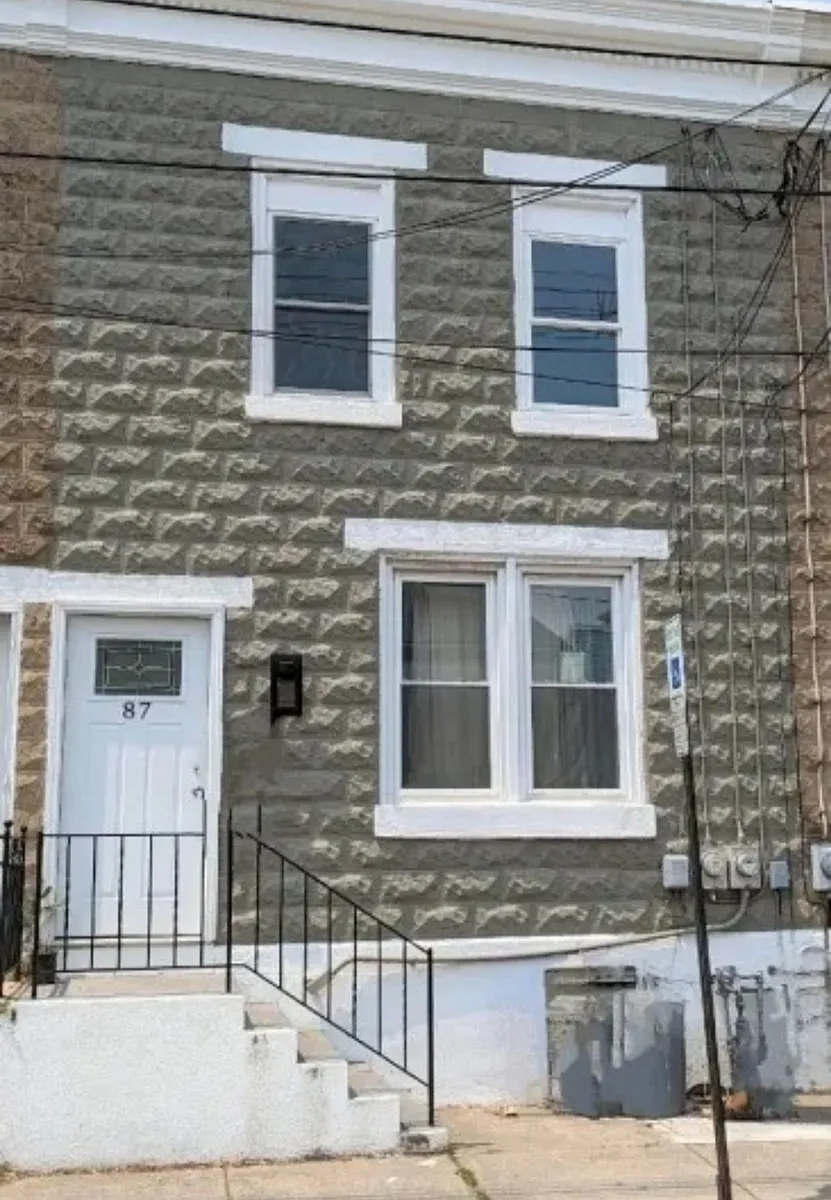 Building Photo - 87 Jefferson St #1