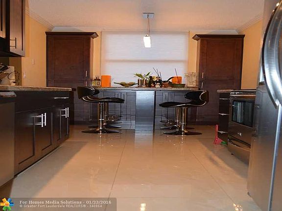4th image of 4200 Hillcrest Dr APT 310