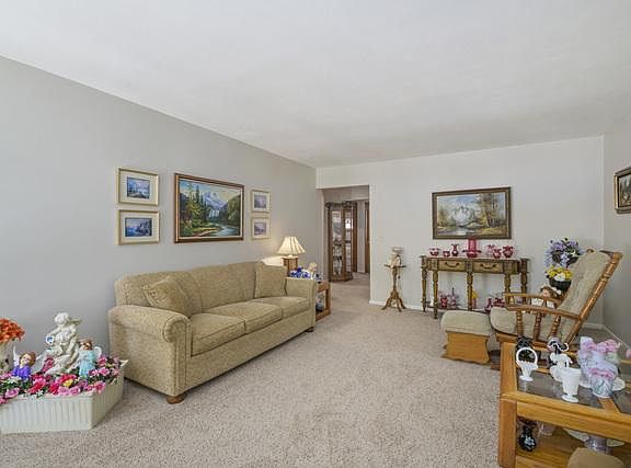 5th image of 1215 Park Dr