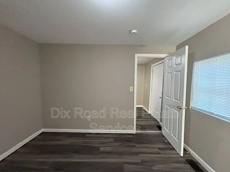 609 18th Ave — Photo 15