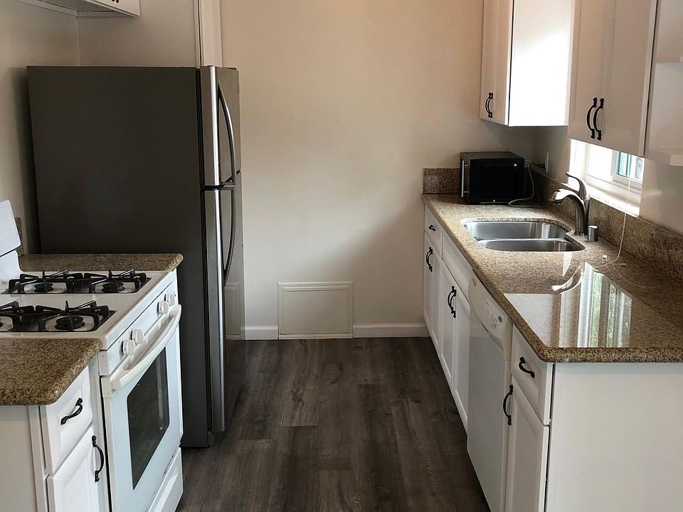 1st image of 11743 Dorothy St APT 1