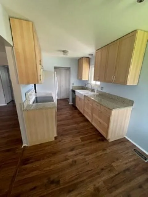2 bed, 952 sqft, $1,725 — Photo 3
