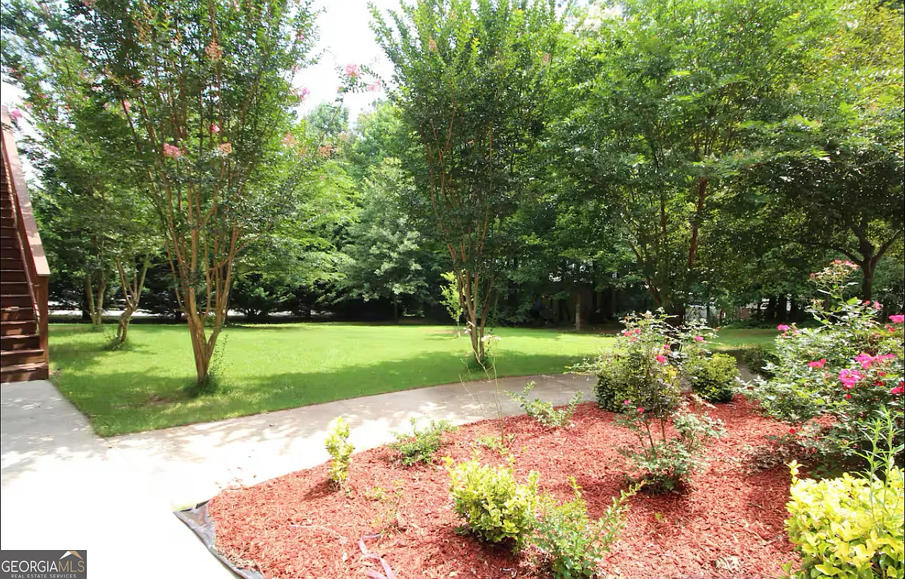 5 bed, 5.5 bath, 3200 sqft, $3,495 — Photo 3