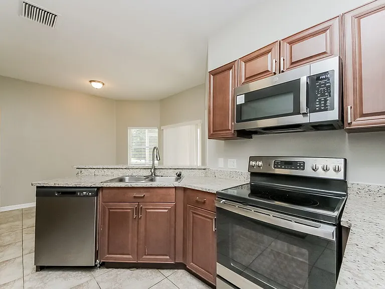4204 Lugano Ct — Photo 8