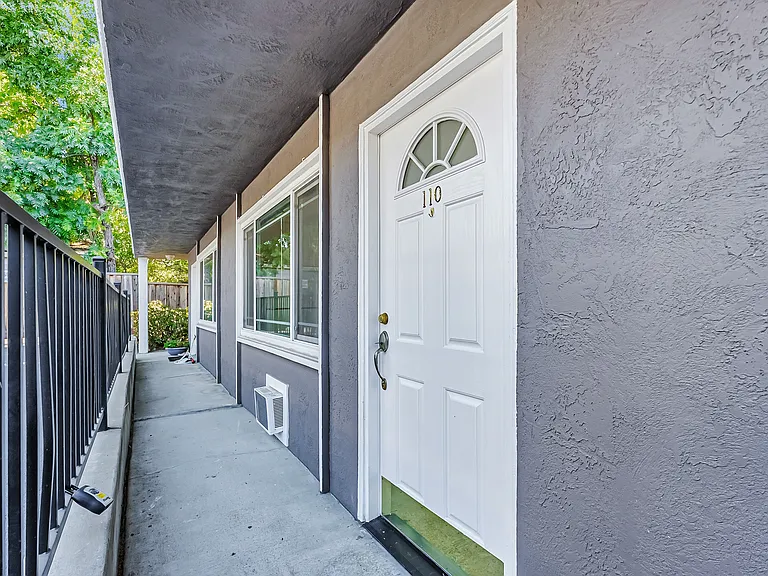 1180 Saranap Ave #1 — Photo 4