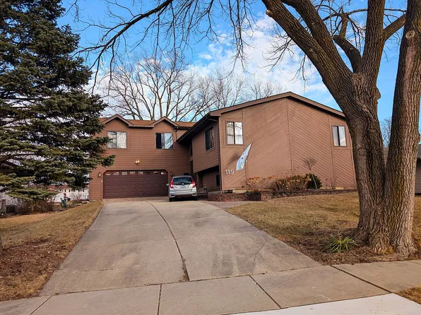 119 S Salem Dr, Schaumburg, IL 60193