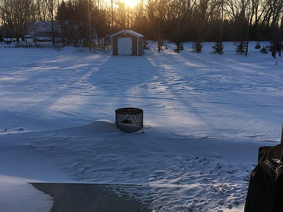 Fire Pit Area / Shed